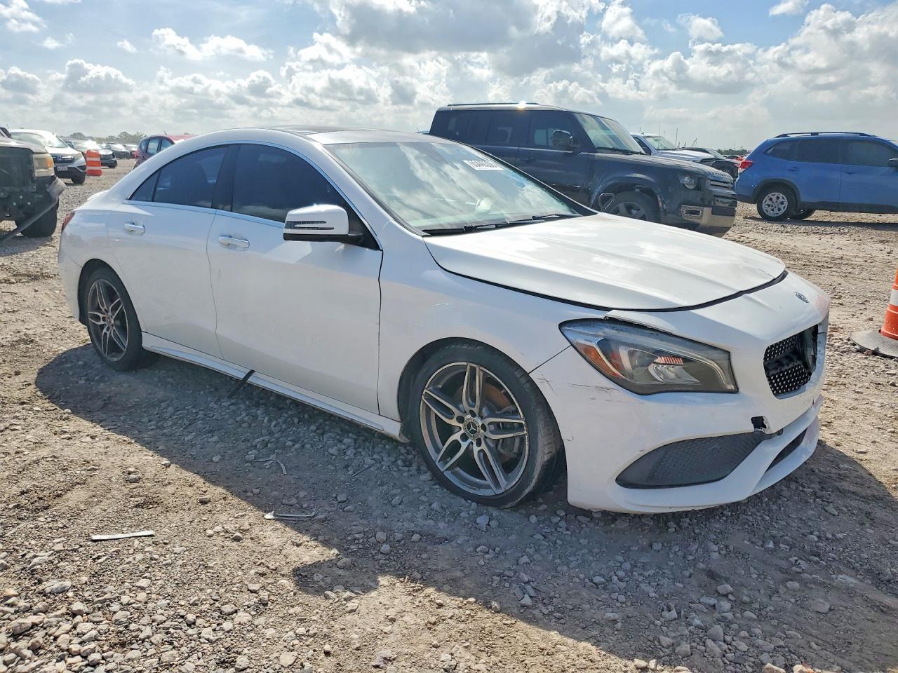 2019 MERCEDES-BENZ CLA 250 — снимка 4