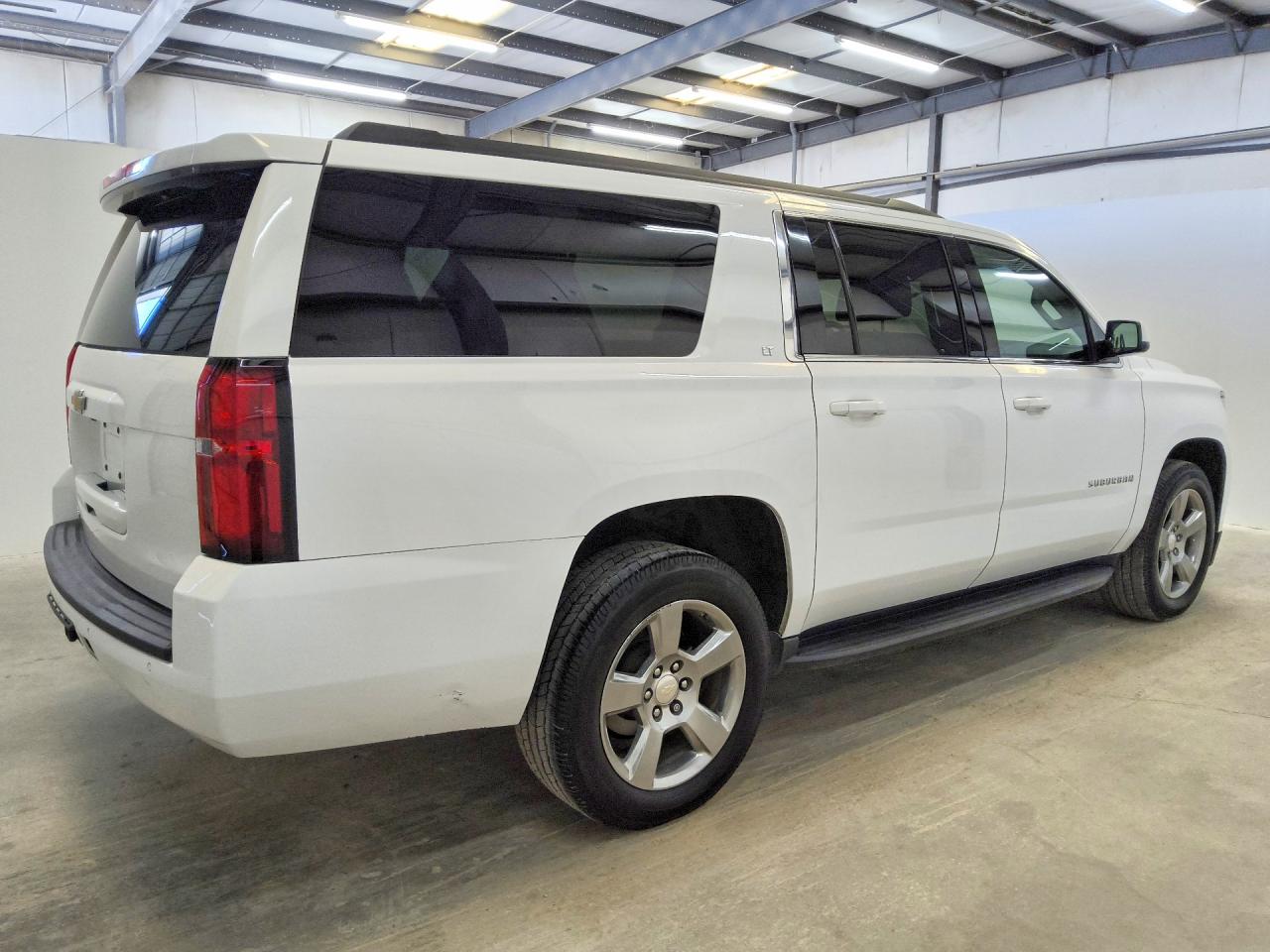 2020 CHEVROLET SUBURBAN C1500 LT — снимка 3