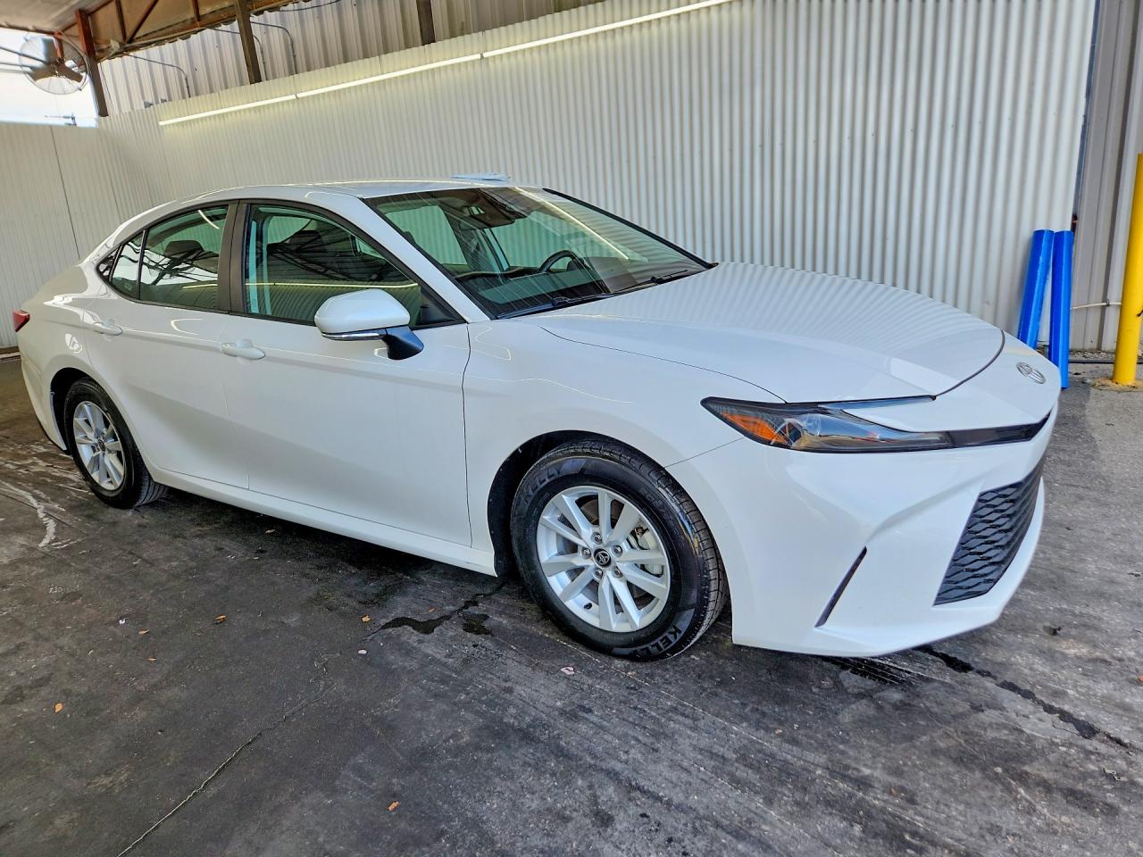 2026 TOYOTA CAMRY LE — снимка 4