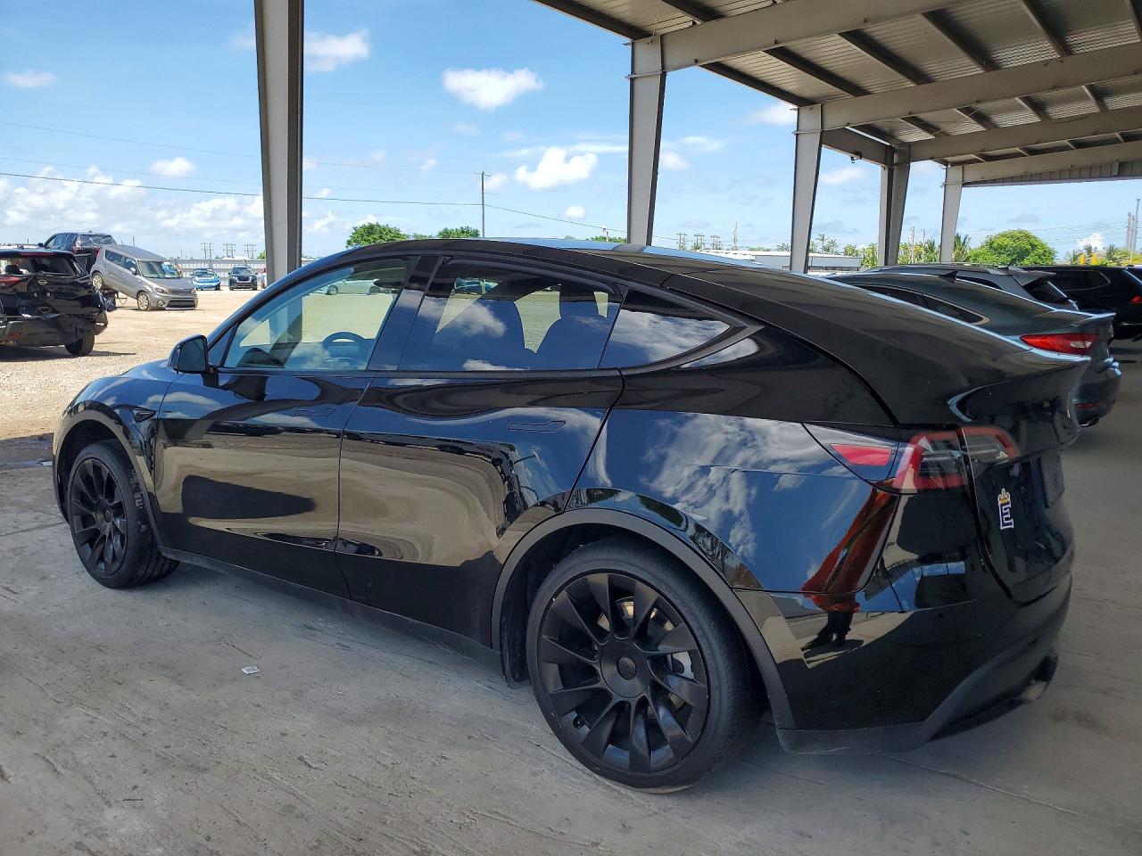 2025 TESLA MODEL Y — снимка 2