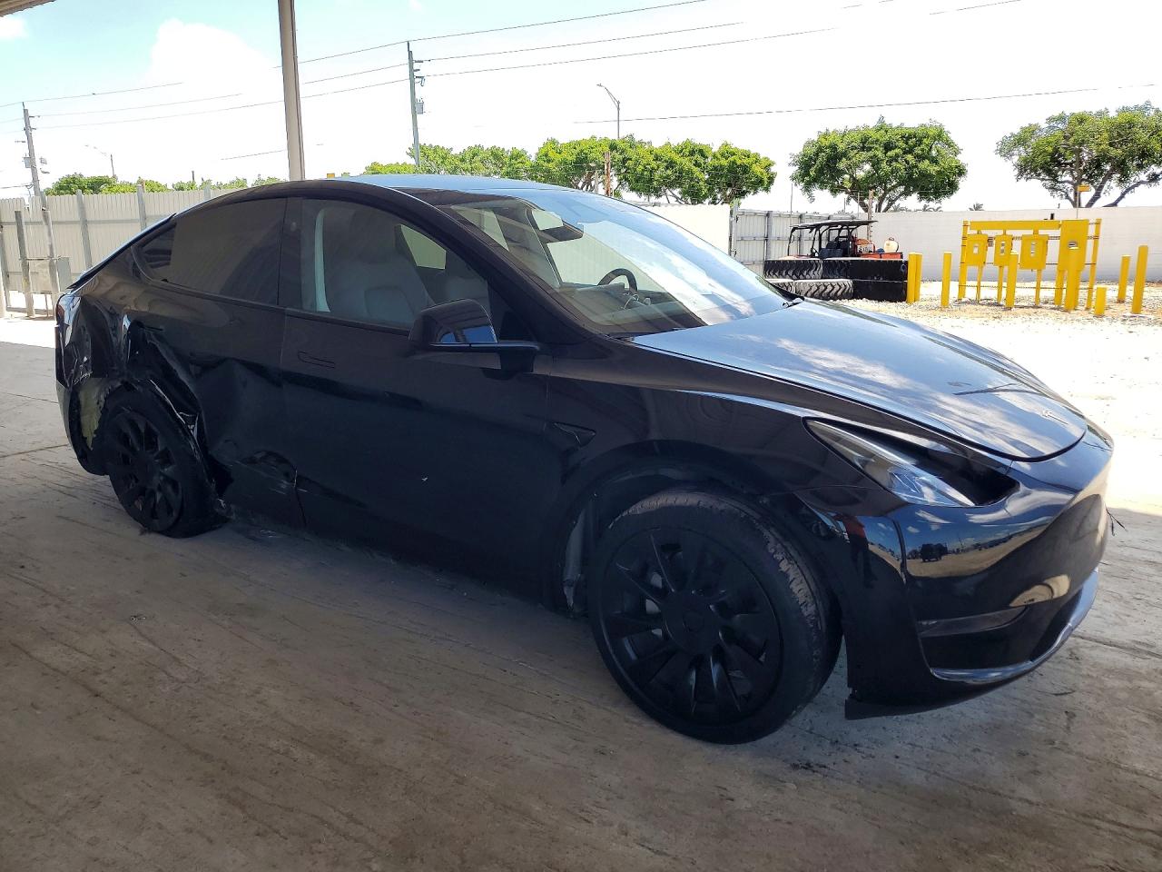 2025 TESLA MODEL Y — снимка 4