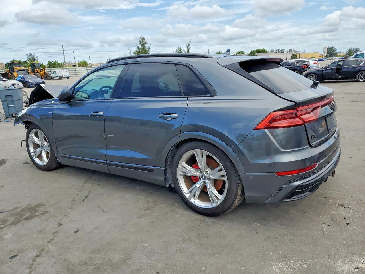 2021 AUDI Q8 PRESTIGE S-LINE — снимка 2
