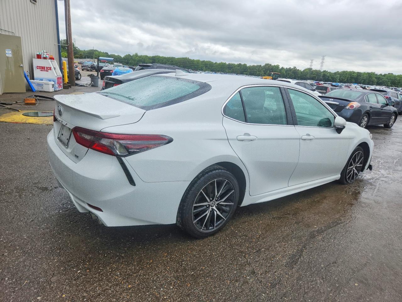 2023 TOYOTA CAMRY SE — снимка 3