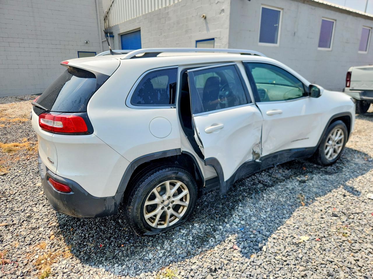 2016 JEEP CHEROKEE LATITUDE — снимка 3