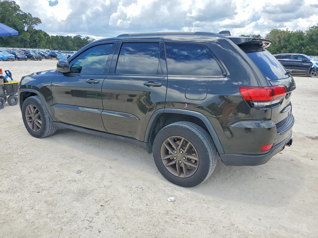 2016 JEEP GRAND CHEROKEE LAREDO — снимка 2