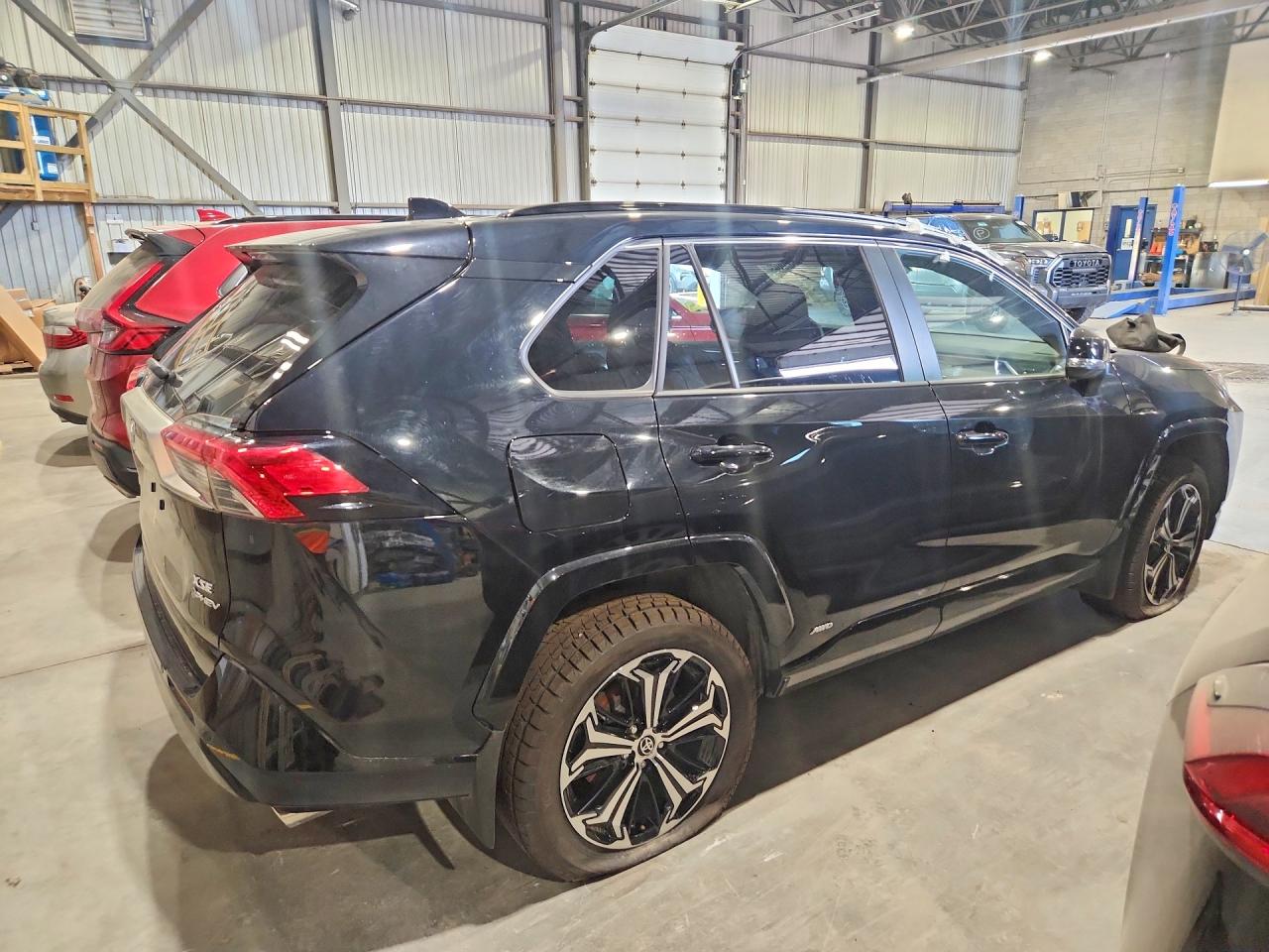 2025 TOYOTA RAV4 XSE — снимка 3