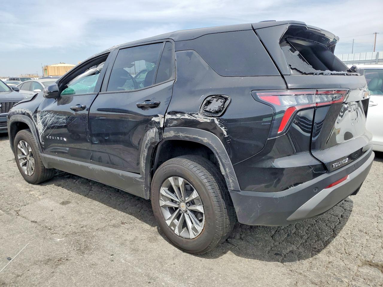 2026 CHEVROLET EQUINOX LT — снимка 2