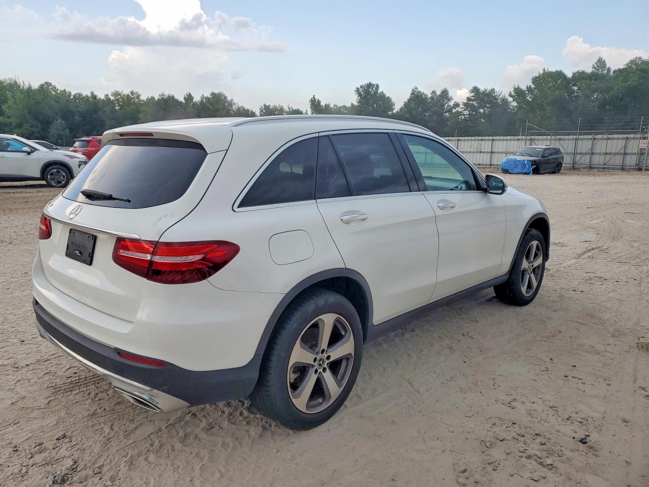 2019 MERCEDES-BENZ GLC 300 — снимка 3