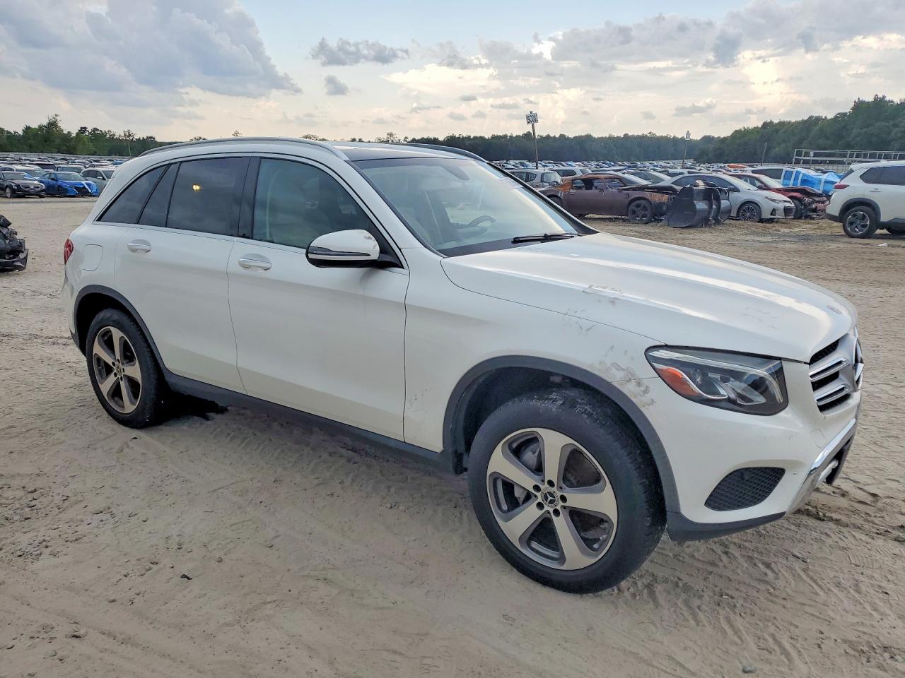 2019 MERCEDES-BENZ GLC 300 — снимка 4