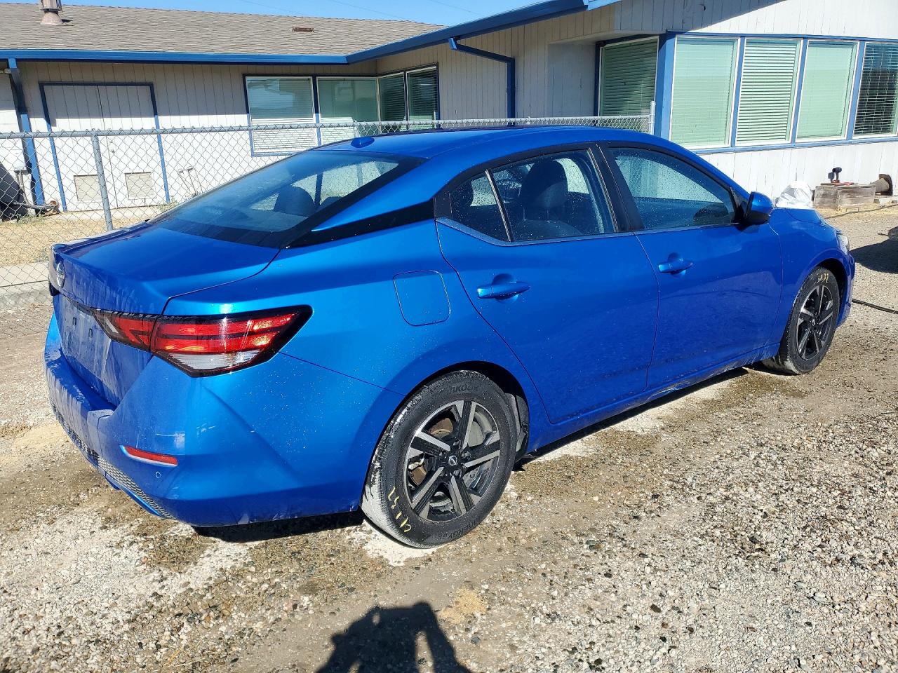 2025 NISSAN SENTRA SV — снимка 3