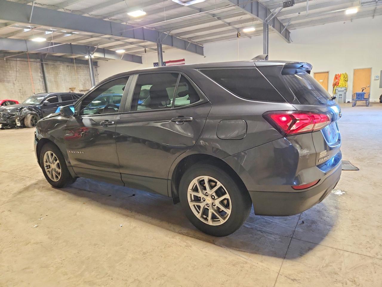 2022 CHEVROLET EQUINOX LS — снимка 2
