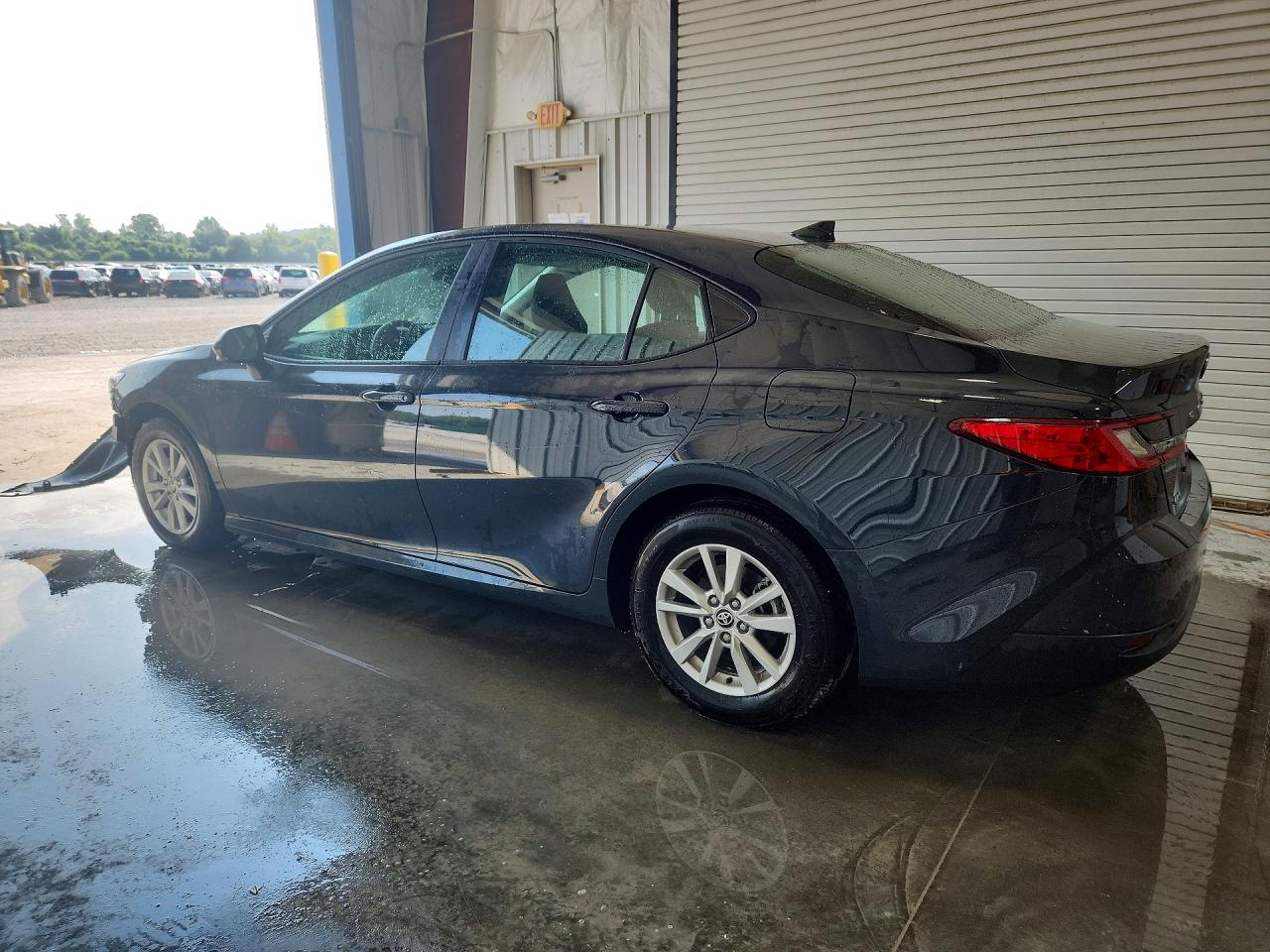 2026 TOYOTA CAMRY LE — снимка 2