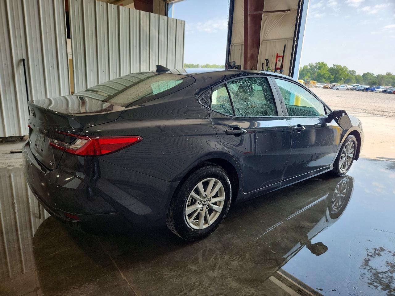 2026 TOYOTA CAMRY LE — снимка 3
