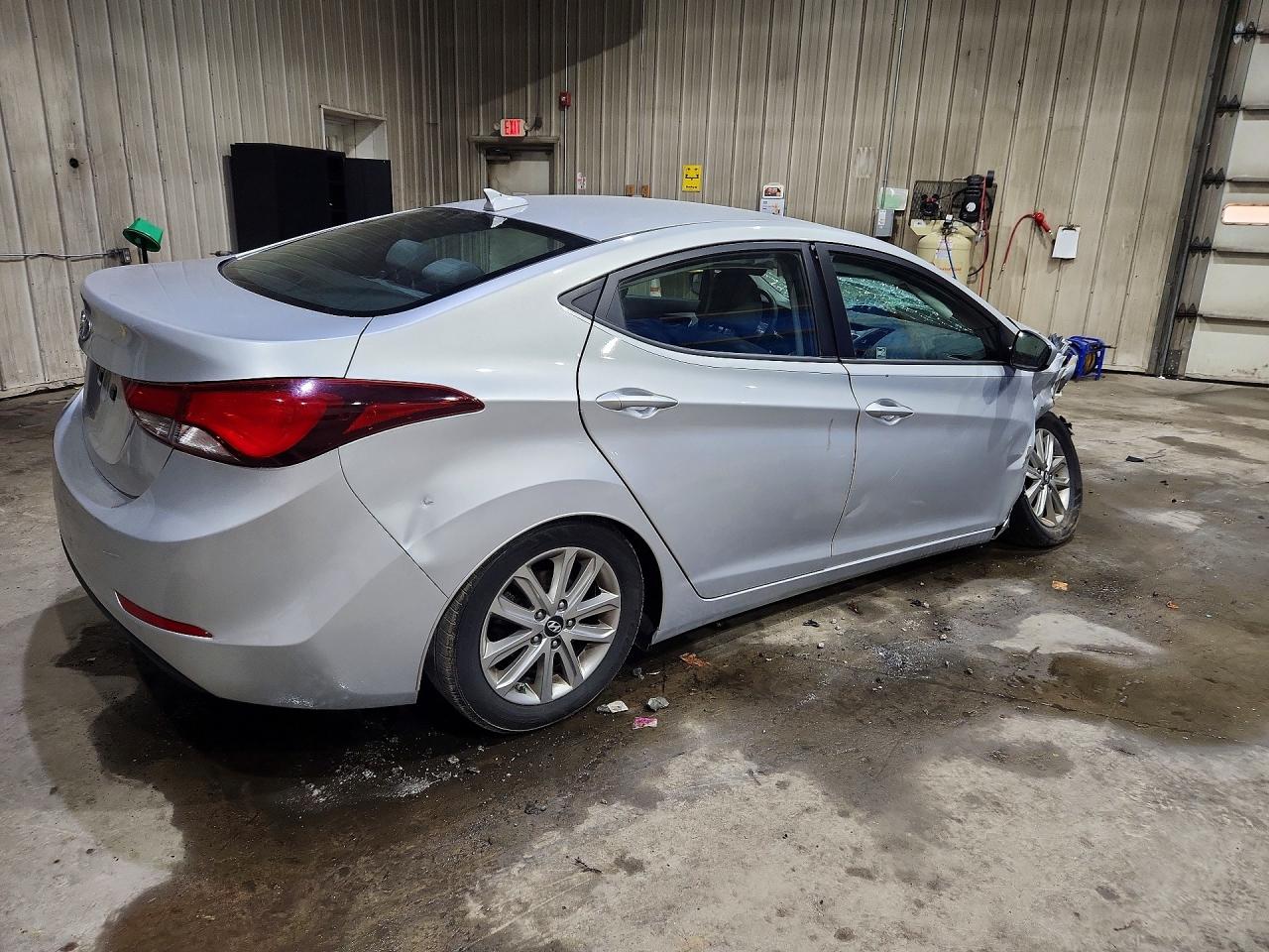 2016 HYUNDAI ELANTRA SE — снимка 3