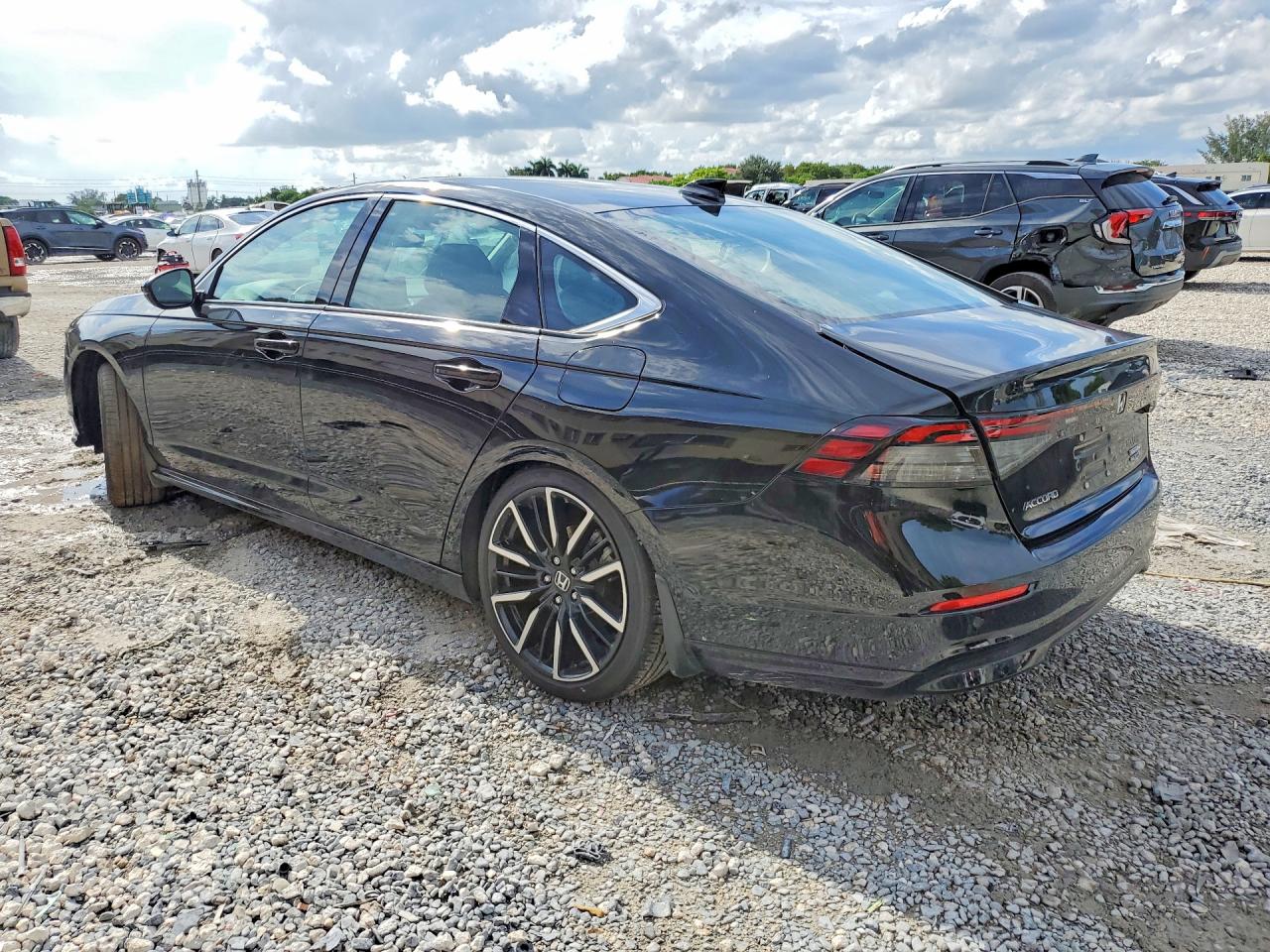 2024 HONDA ACCORD TOURING HYBRID — снимка 2