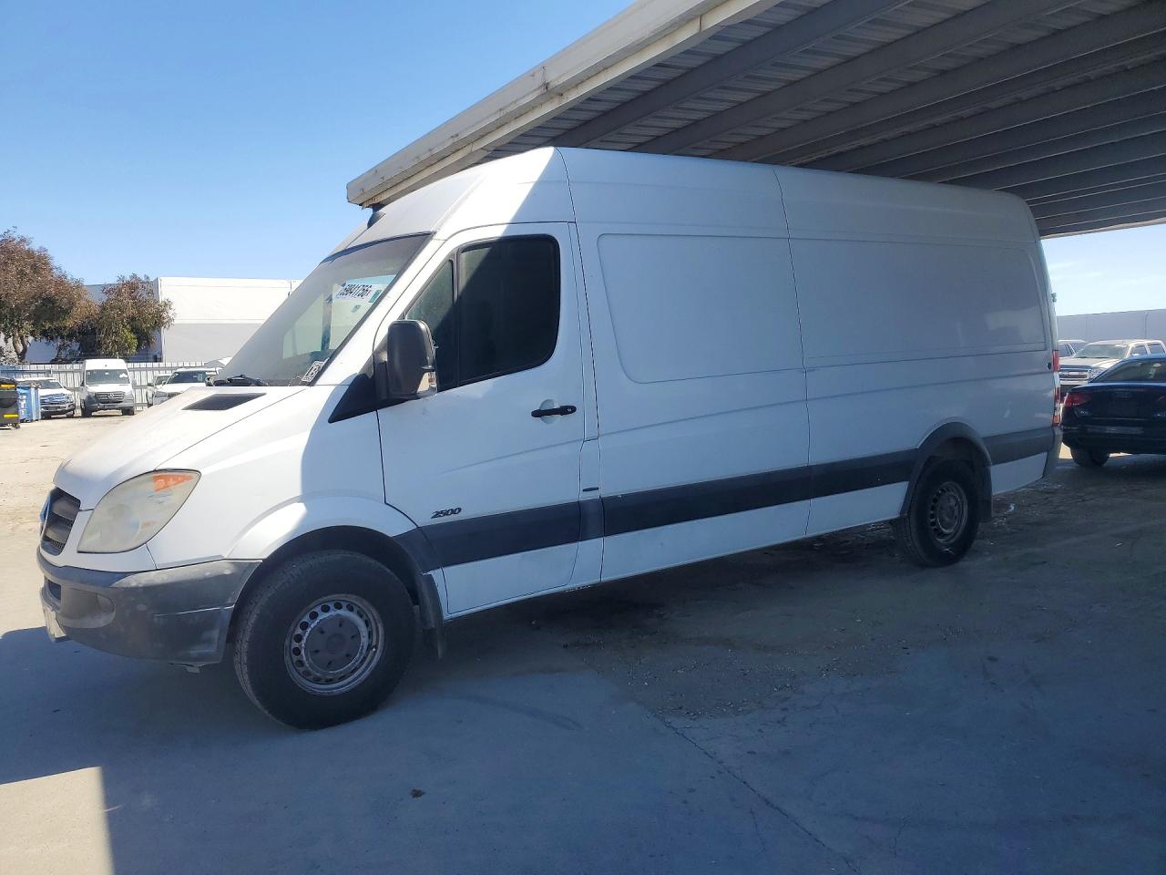 2013 MERCEDES-BENZ SPRINTER 2500
