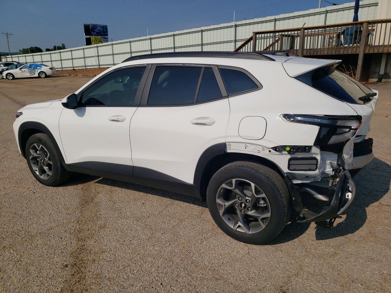 2025 CHEVROLET TRAX 1LT — снимка 2