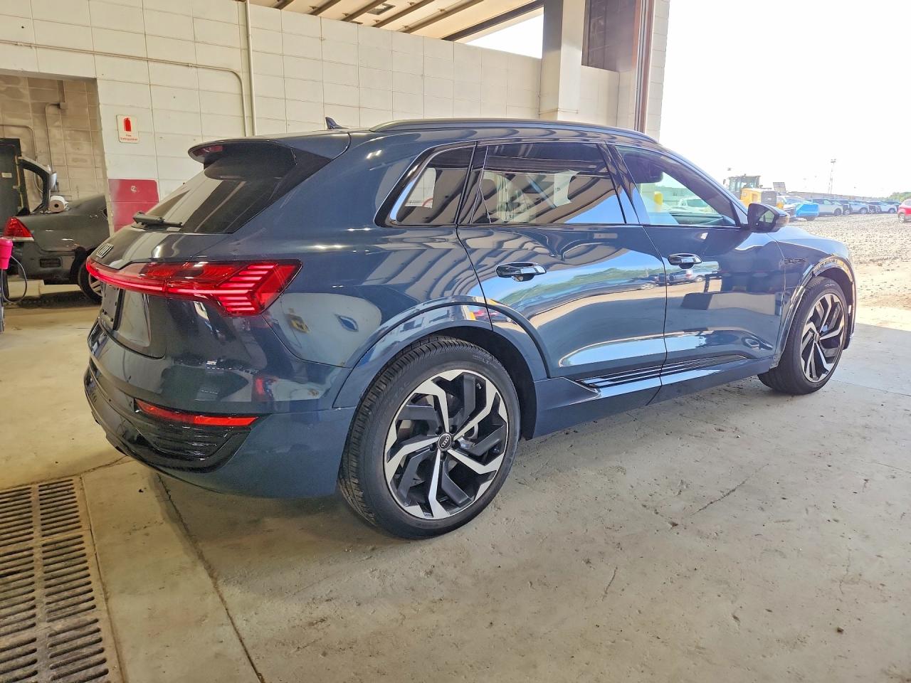 2024 AUDI Q8 E-TRON PREMIUM PLUS — снимка 3