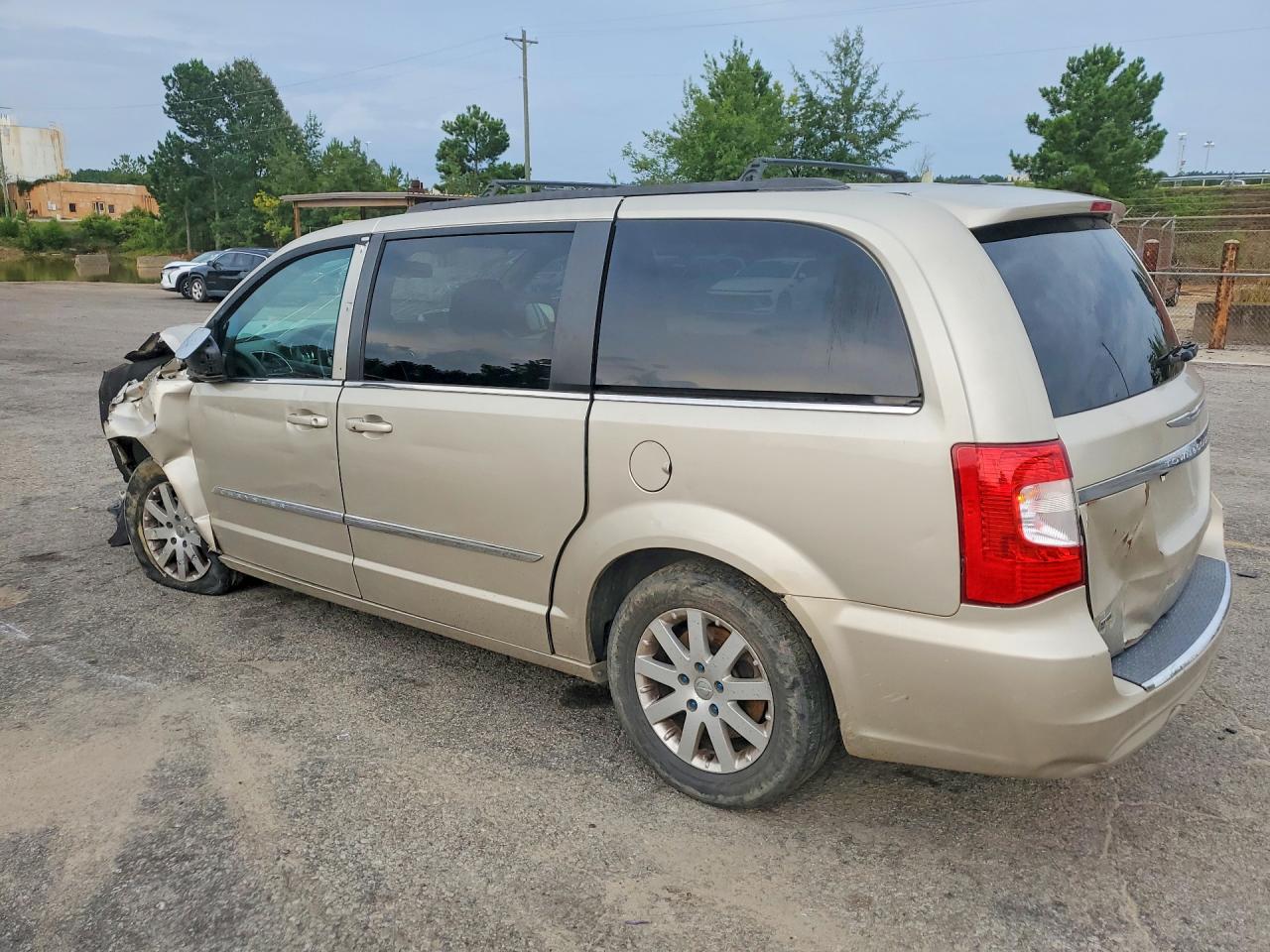2015 CHRYSLER TOWN & COUNTRY TOURING — снимка 2