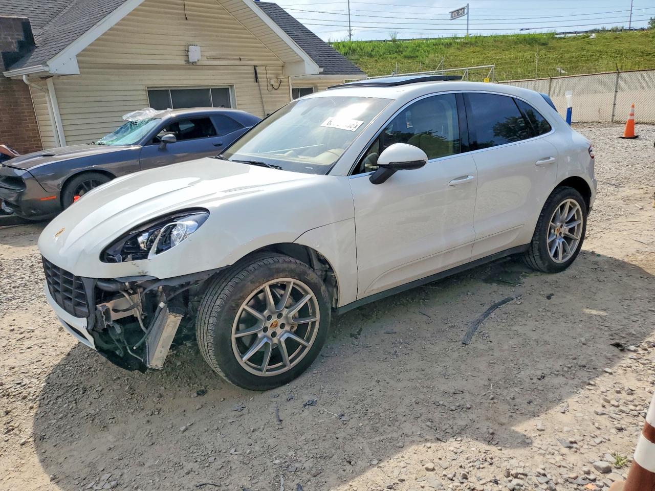 2015 PORSCHE MACAN S