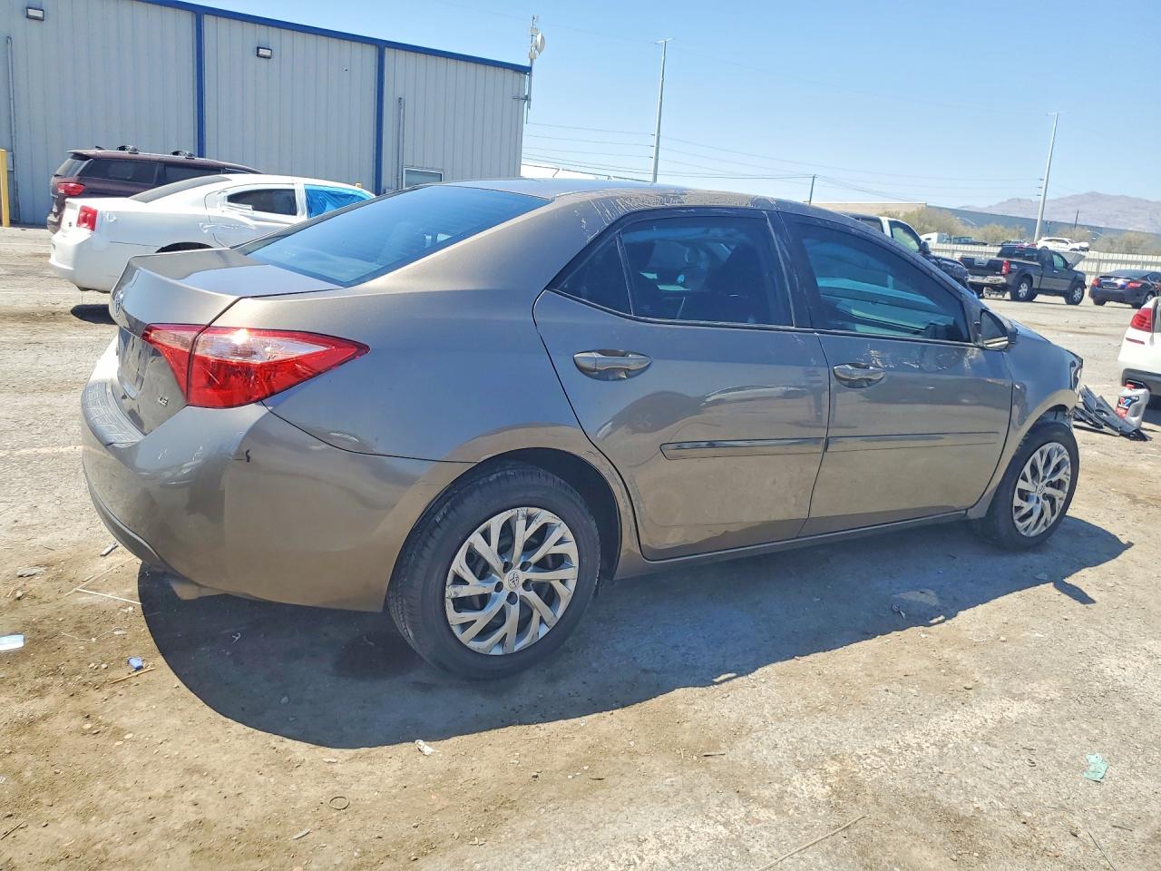 2018 TOYOTA COROLLA LE — снимка 3