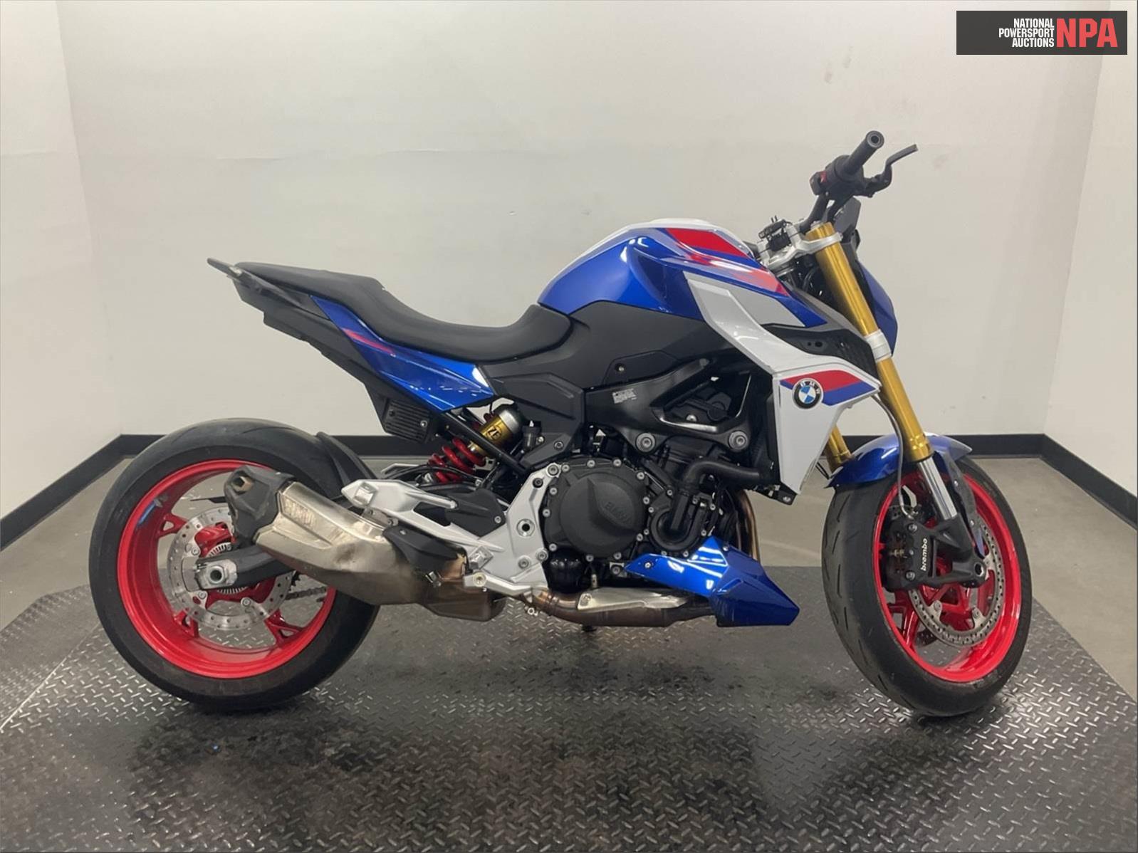 2025 BMW F 900 R