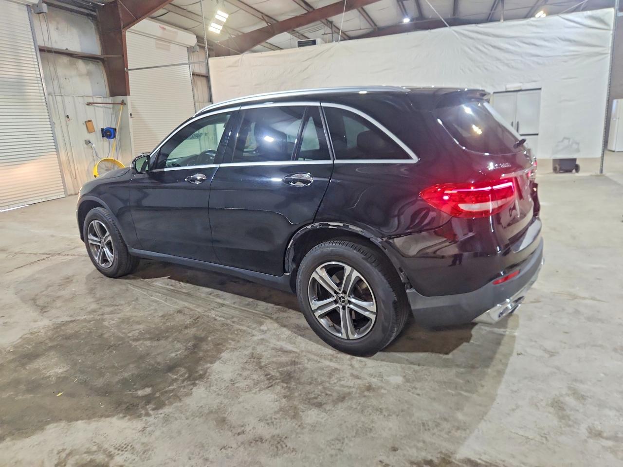 2019 MERCEDES-BENZ GLC 300 4MATIC — снимка 2
