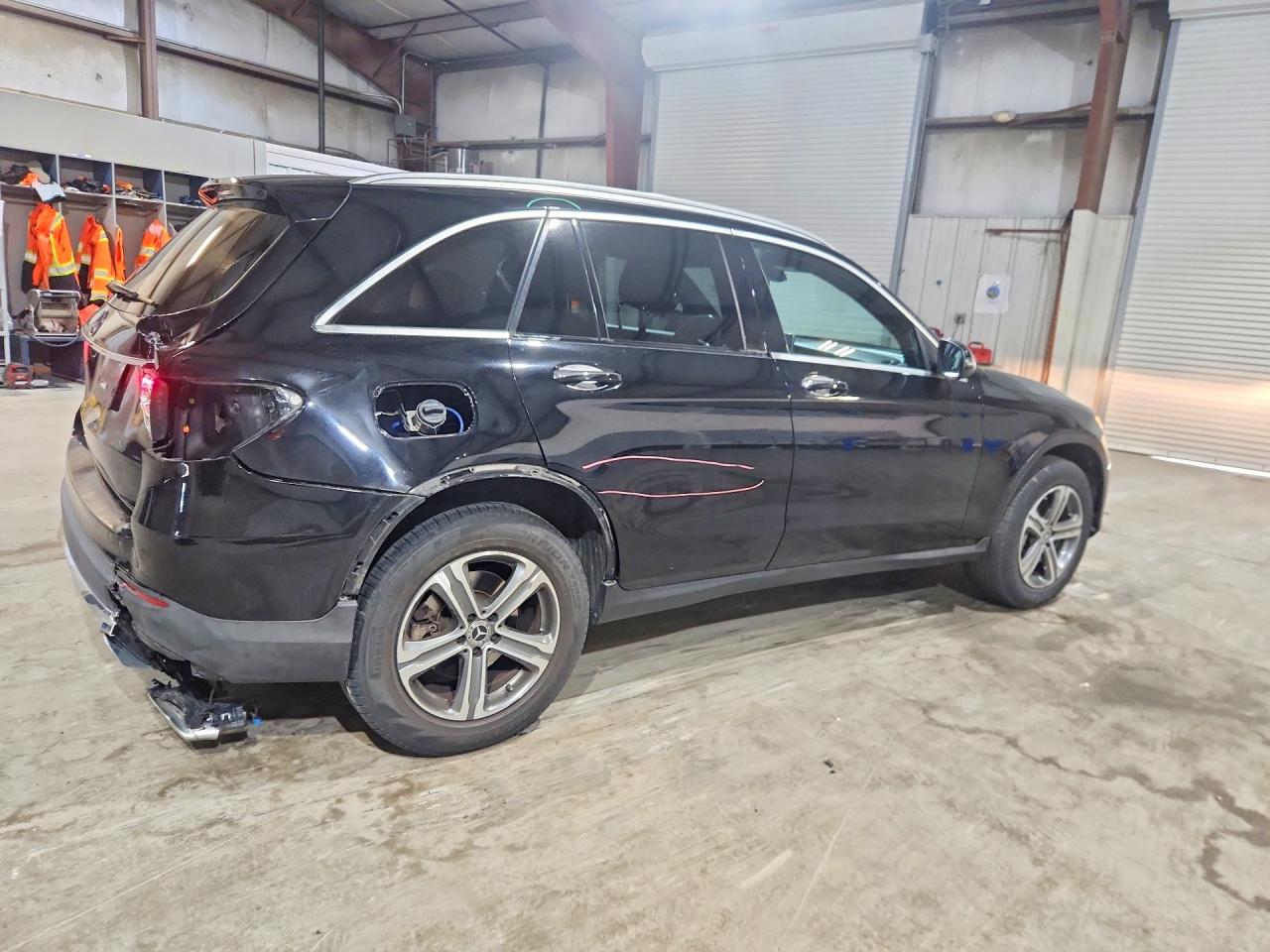 2019 MERCEDES-BENZ GLC 300 4MATIC — снимка 3