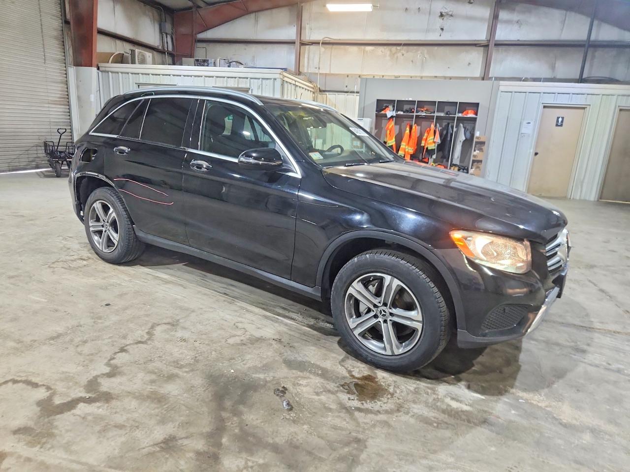 2019 MERCEDES-BENZ GLC 300 4MATIC — снимка 4