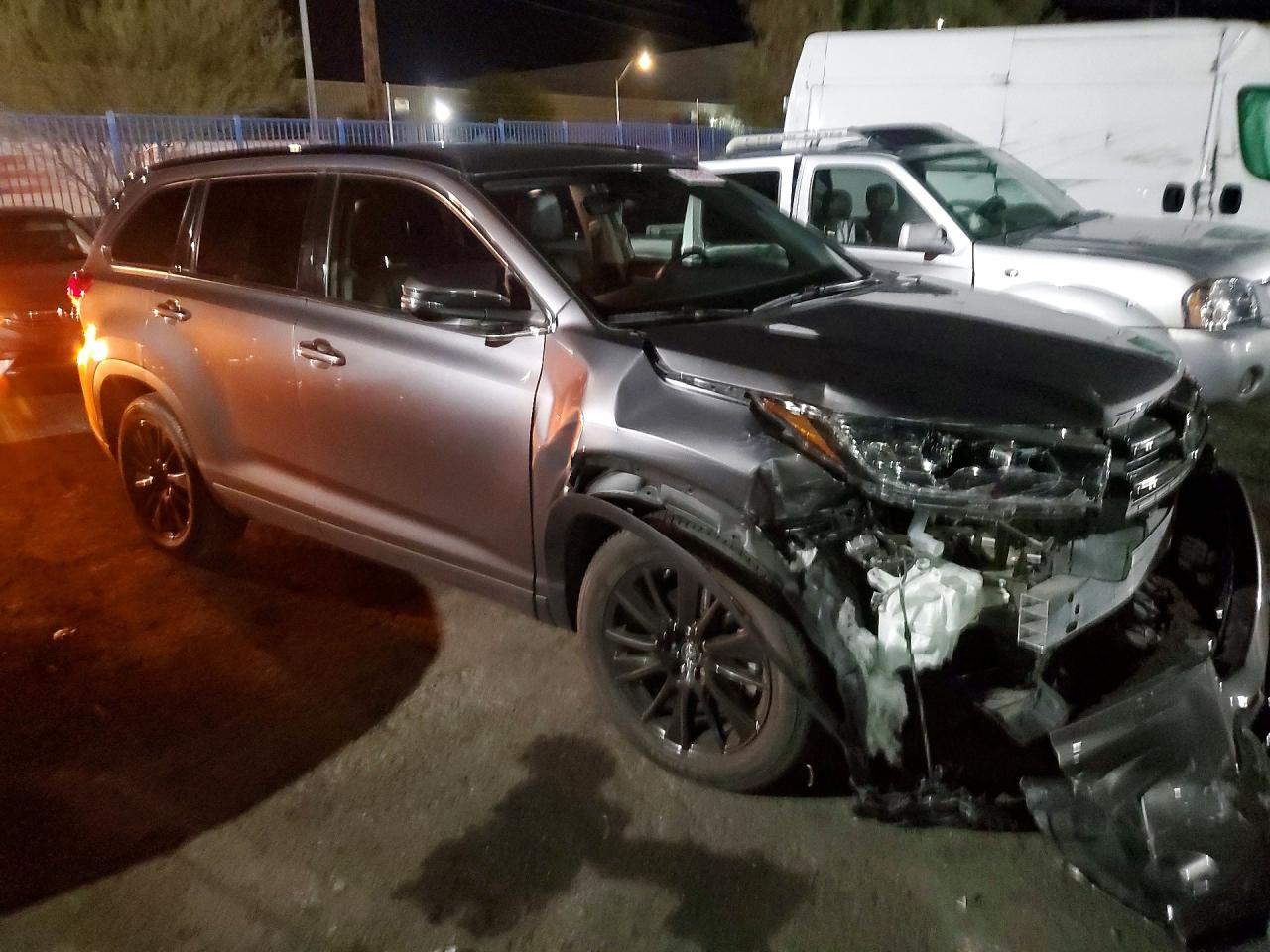 2019 TOYOTA HIGHLANDER SE — снимка 4