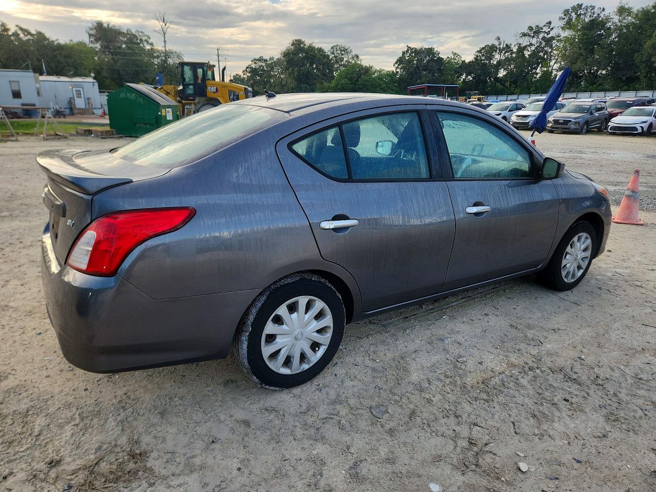 2017 NISSAN VERSA 1.6 SV — снимка 3