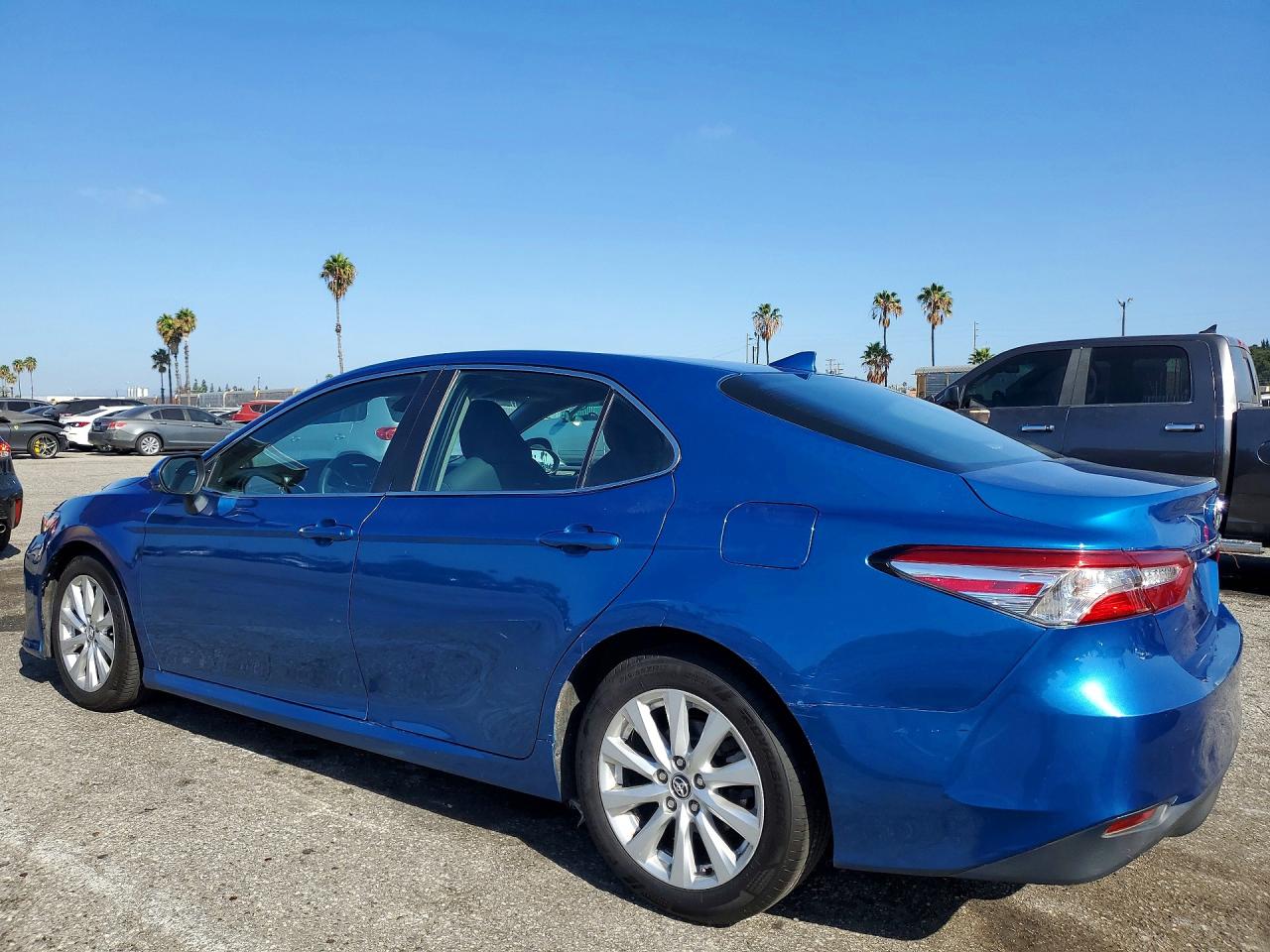 2020 TOYOTA CAMRY LE — снимка 2