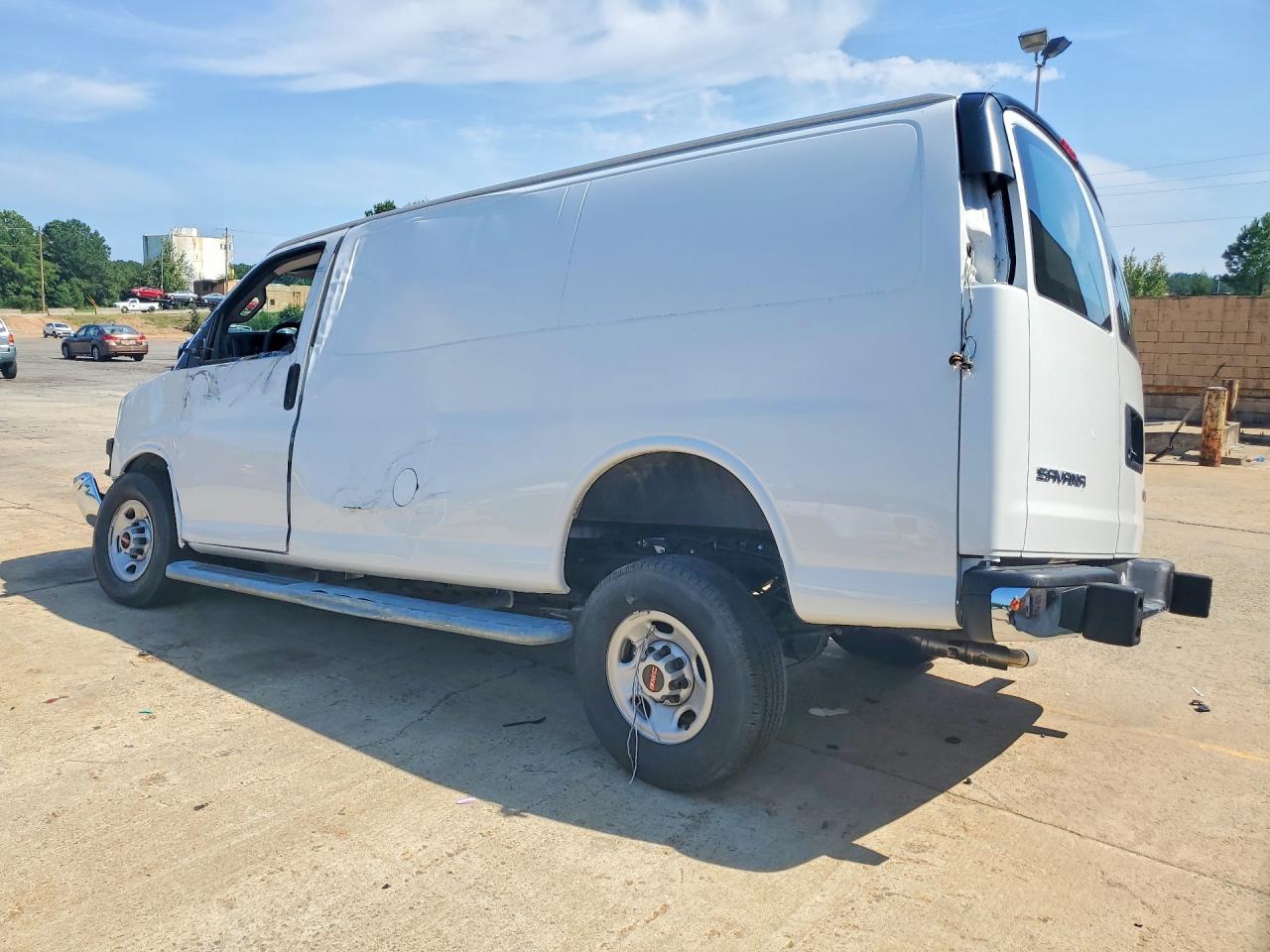 2021 GMC SAVANA G2500 — снимка 2