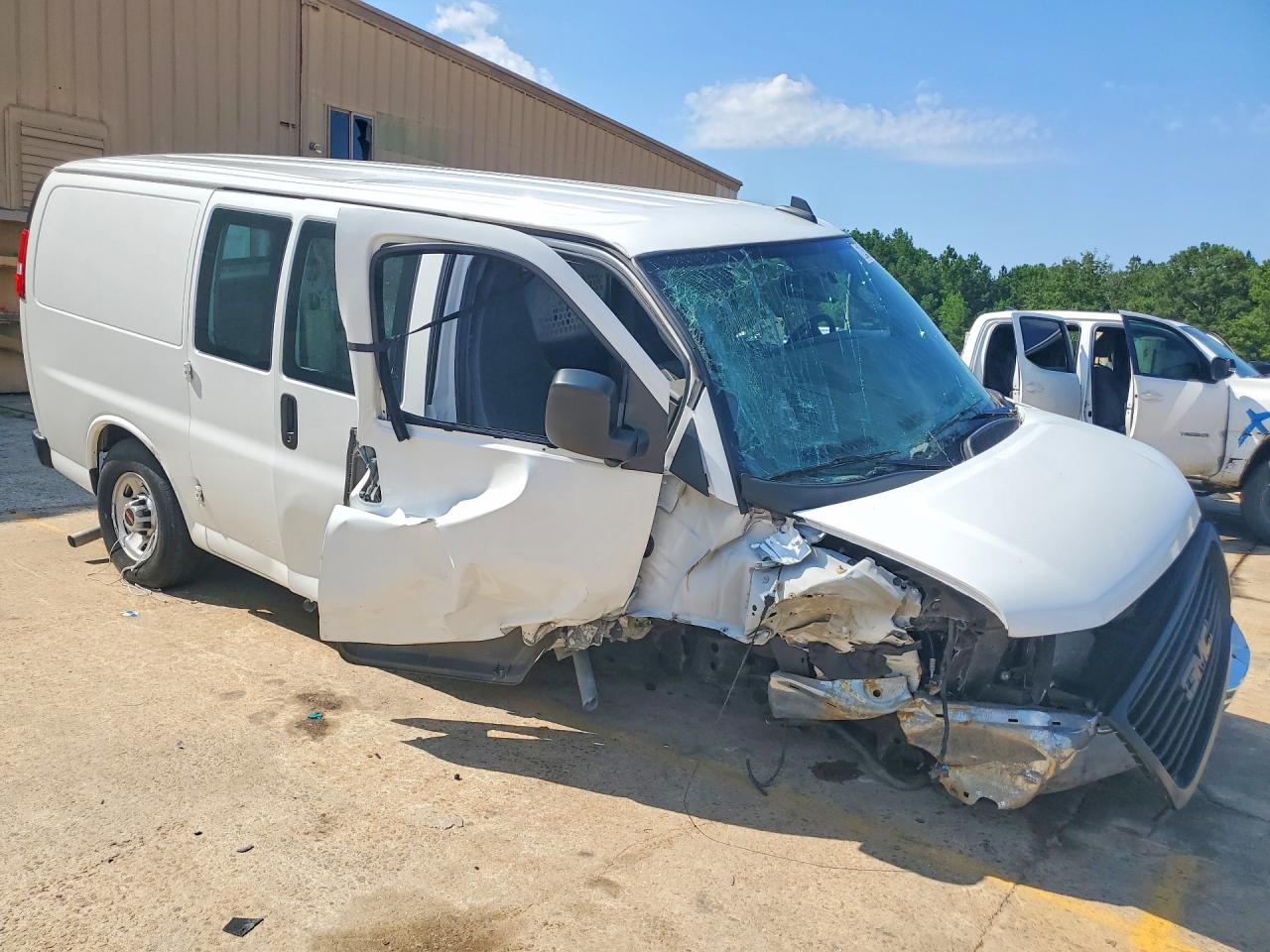 2021 GMC SAVANA G2500 — снимка 5