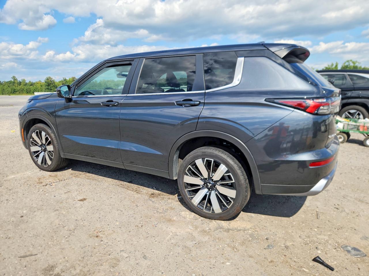 2025 MITSUBISHI OUTLANDER SE — снимка 2