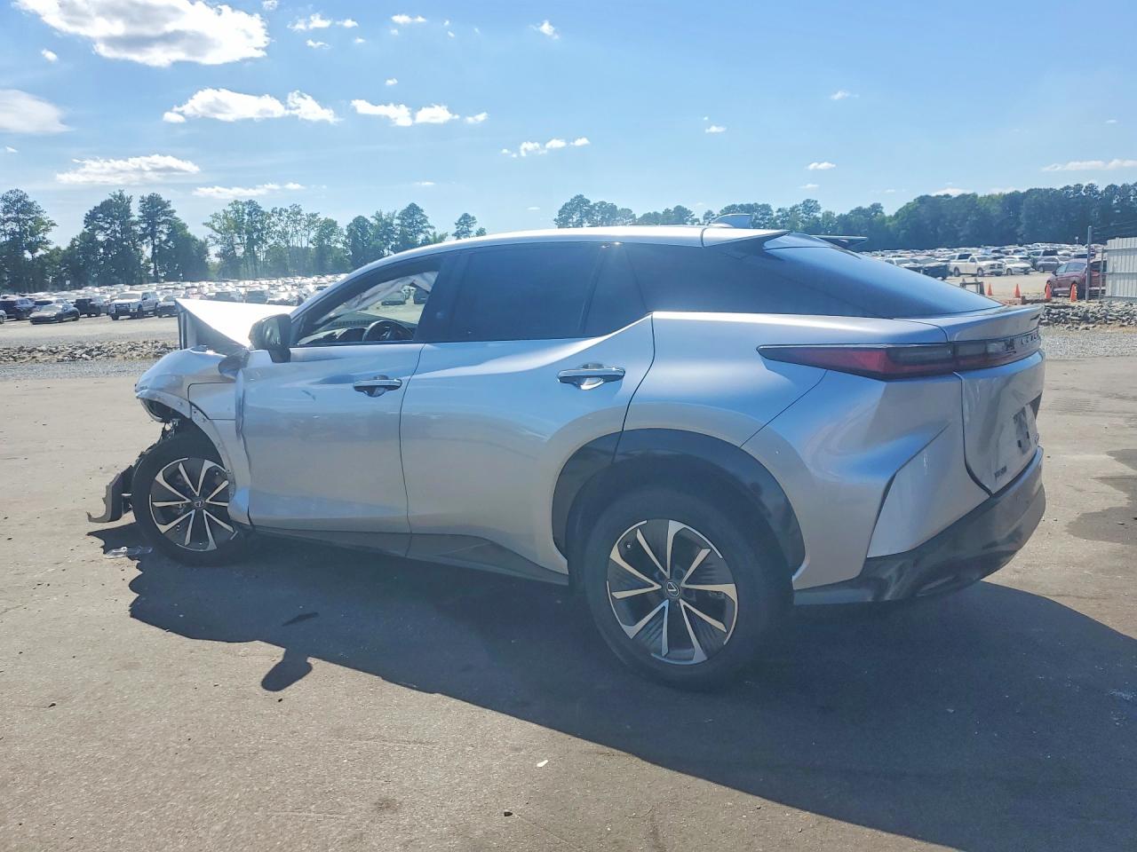 2024 LEXUS RZ 300E — снимка 2