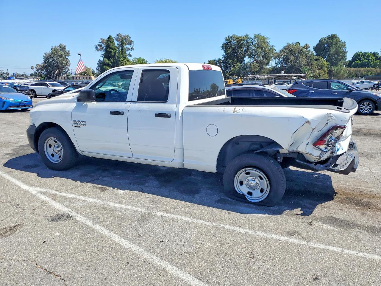 2019 RAM 1500 CLASSIC TRADESMAN — снимка 2