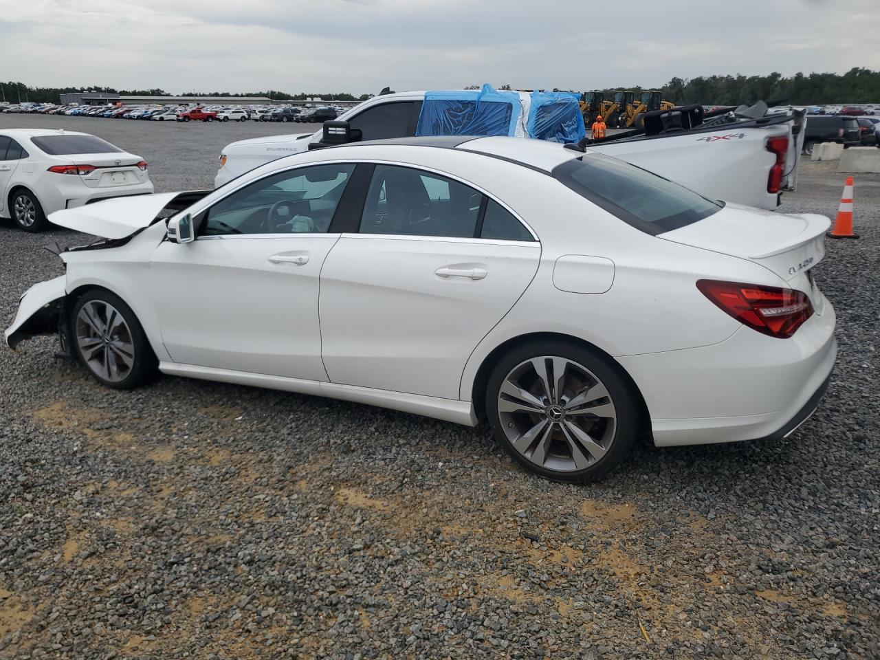 2019 MERCEDES-BENZ CLA 250 — снимка 2