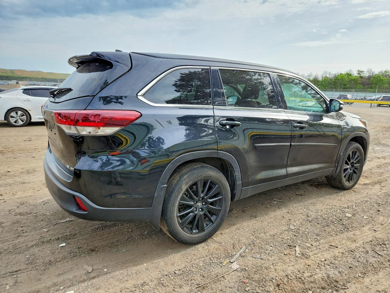 2019 TOYOTA HIGHLANDER SE — снимка 3