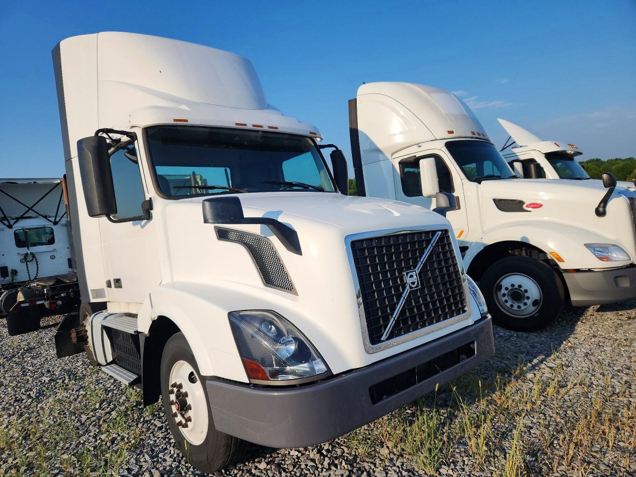 2017 VOLVO VN VNL — снимка 4
