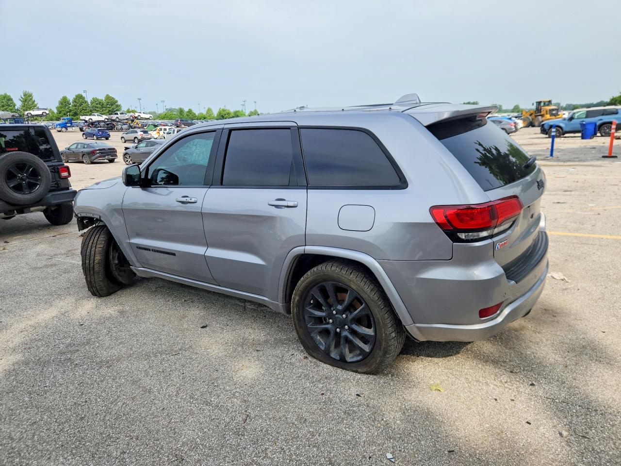 2021 JEEP GRAND CHEROKEE LAREDO — снимка 2