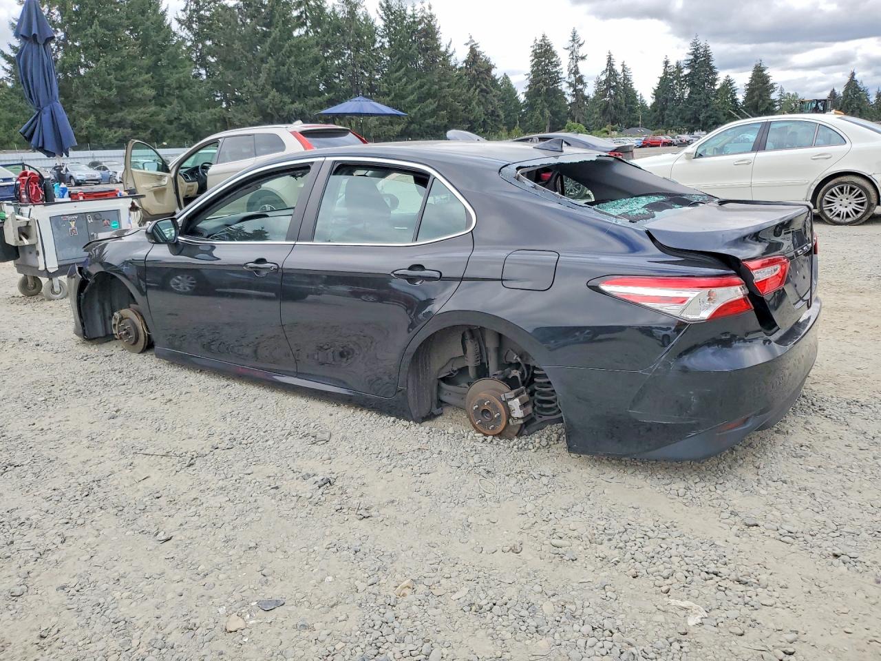 2020 TOYOTA CAMRY LE — снимка 2