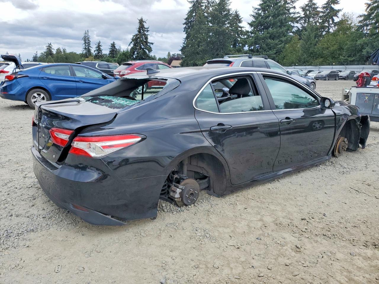 2020 TOYOTA CAMRY LE — снимка 3