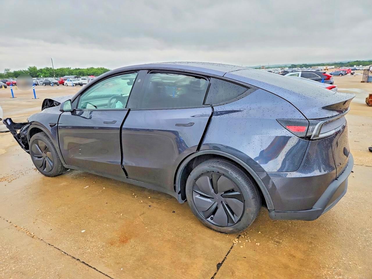2026 TESLA MODEL Y — снимка 2
