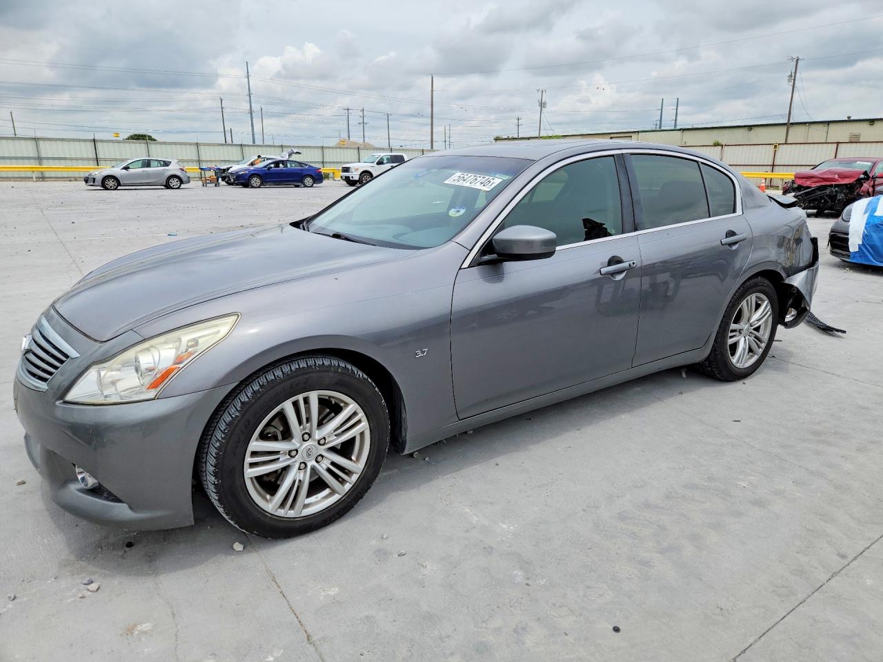 2015 INFINITI Q40 BASE