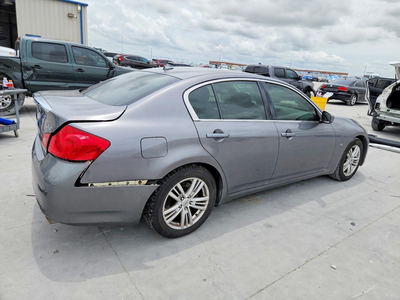 2015 INFINITI Q40 BASE — снимка 3