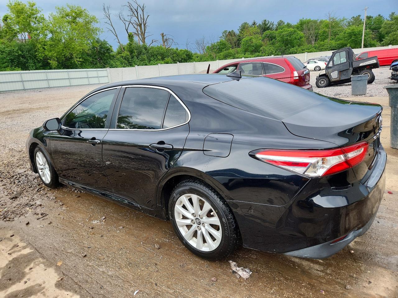 2019 TOYOTA CAMRY LE — снимка 2