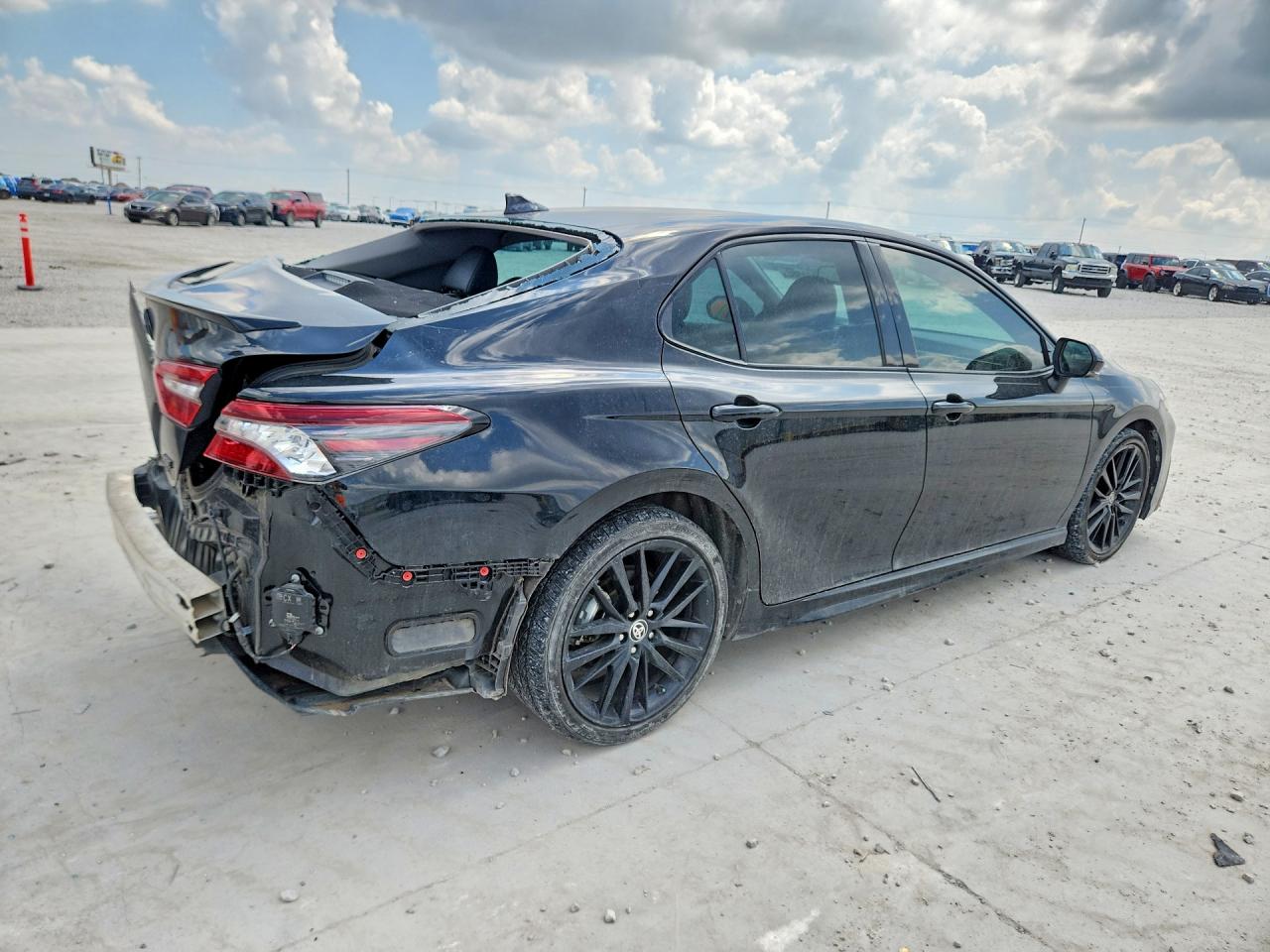 2022 TOYOTA CAMRY XSE — снимка 3
