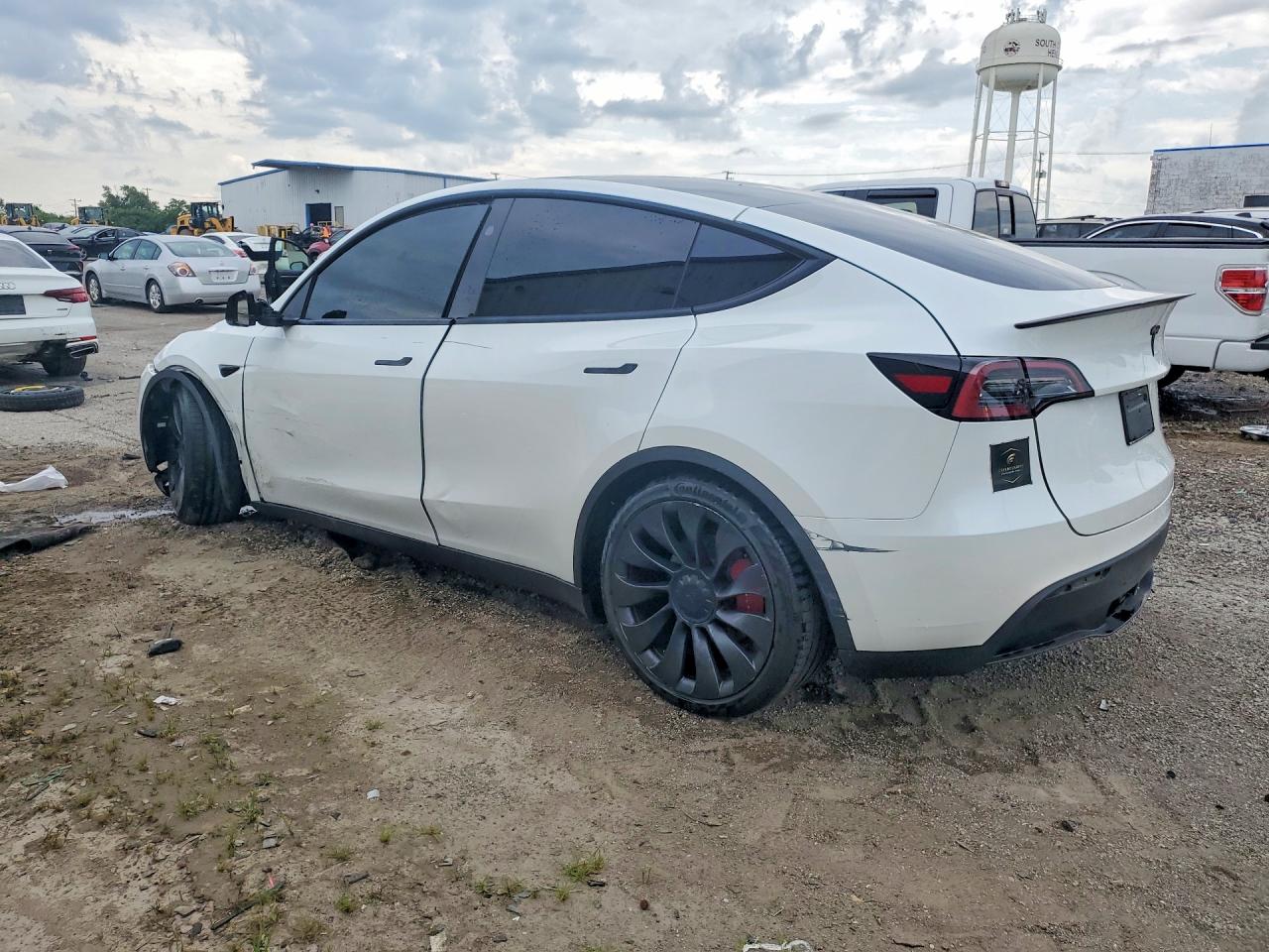 2023 TESLA MODEL Y — снимка 2