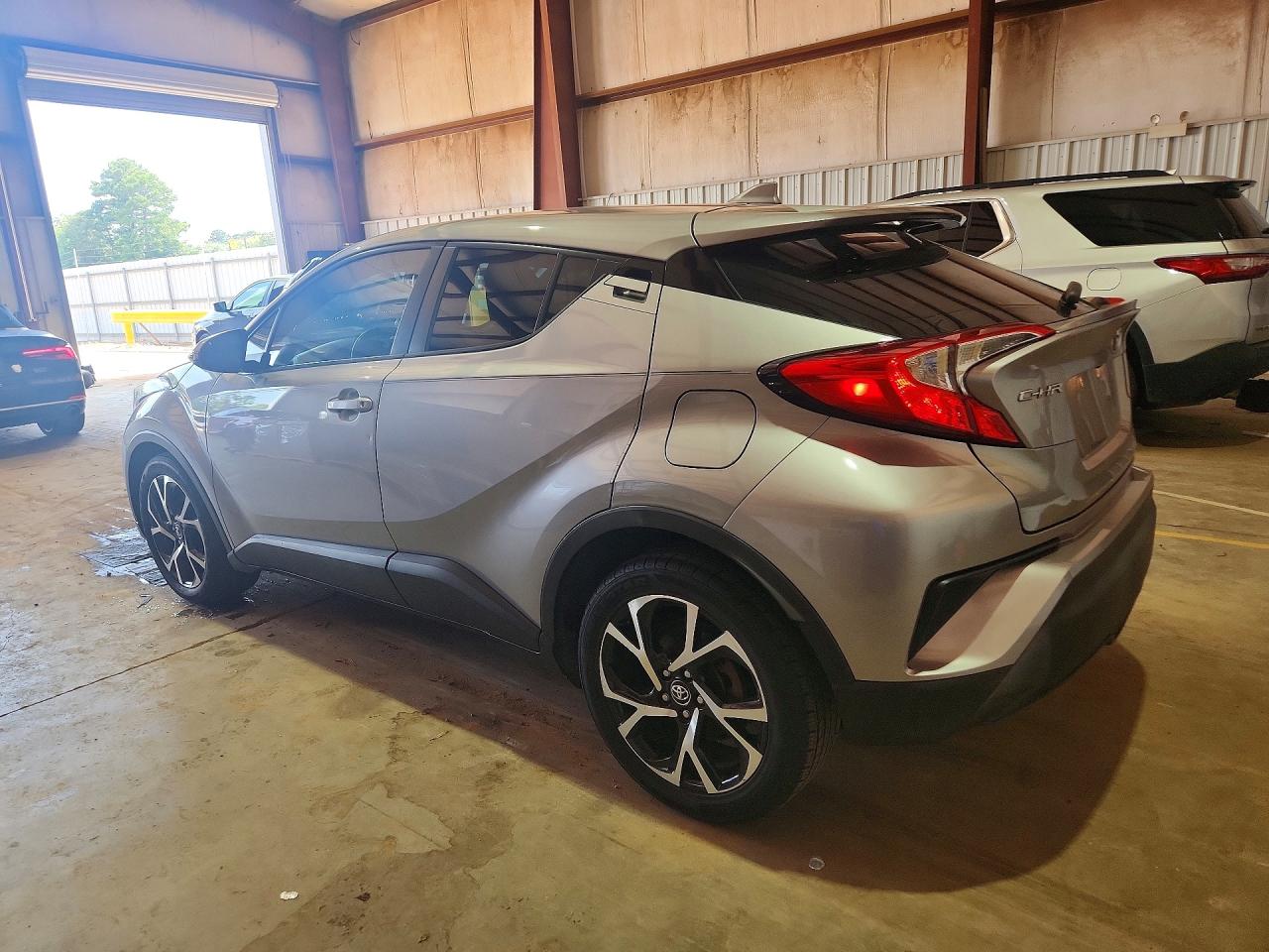 2018 TOYOTA C-HR XLE — снимка 2